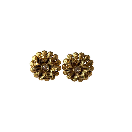 Stunning cute antique gold stud