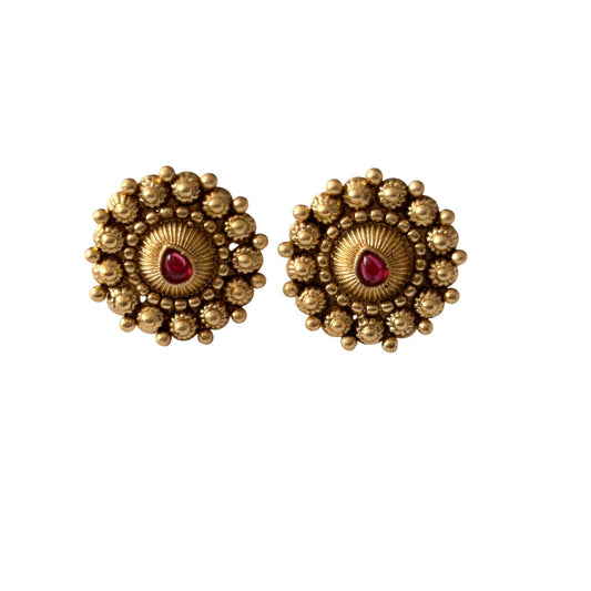 Stunning cute antique gold stud