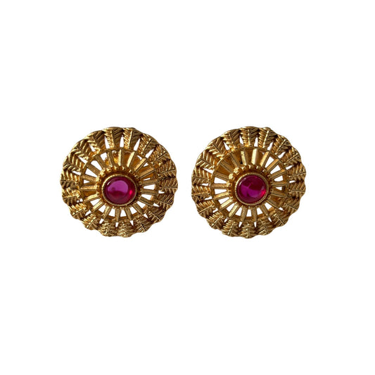 Stunning cute antique gold stud