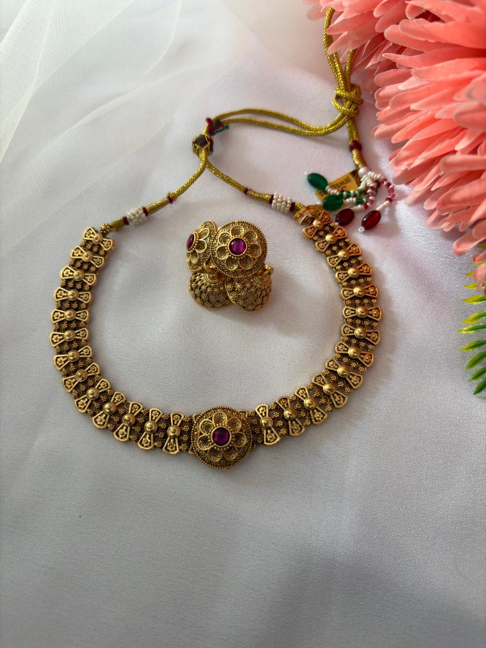 Eesha Antique Necklace