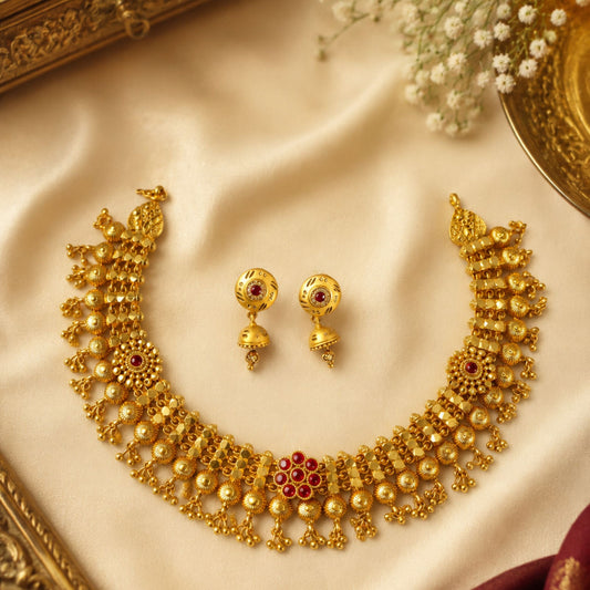 Three Flower Golden Necklace