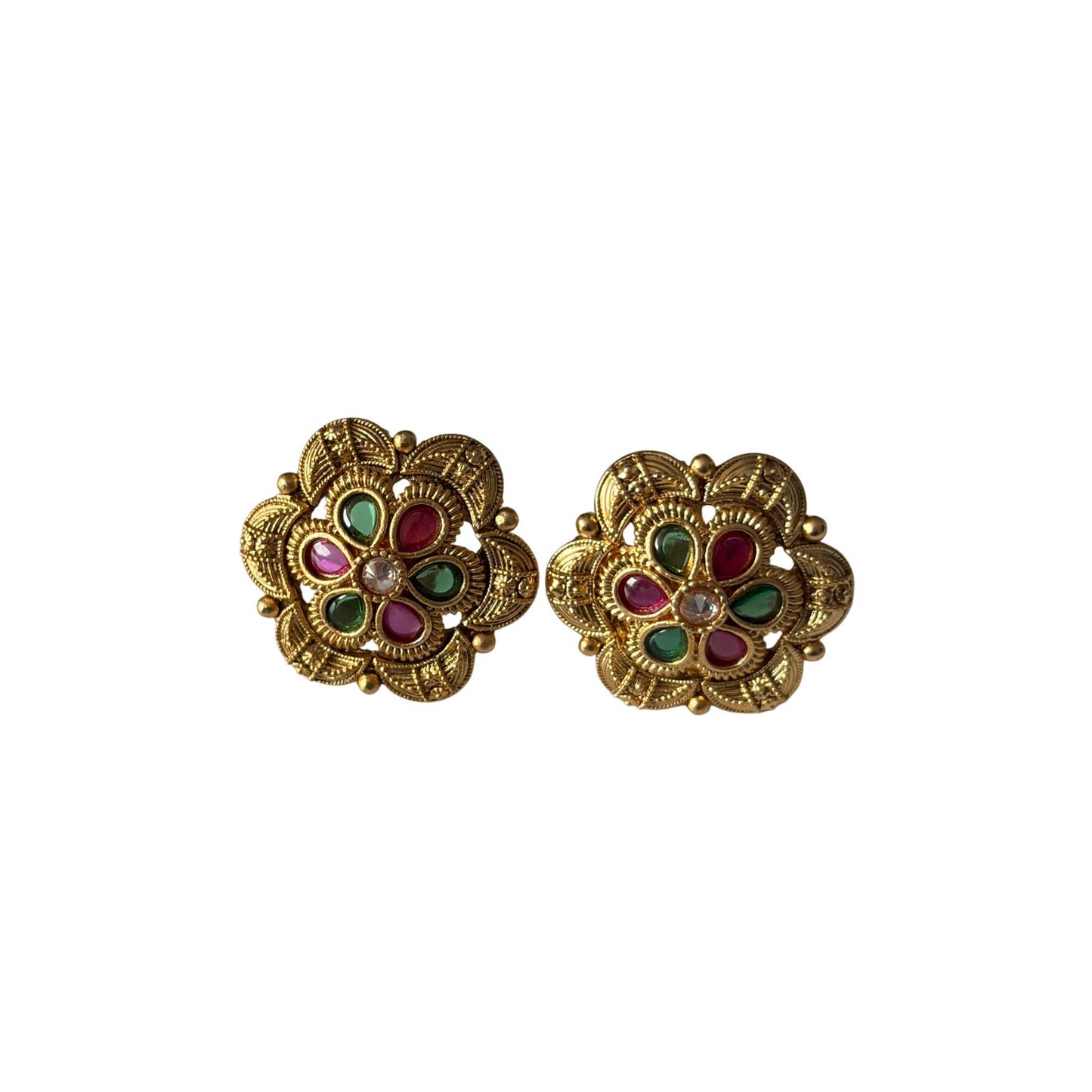 Stunning cute antique gold stud