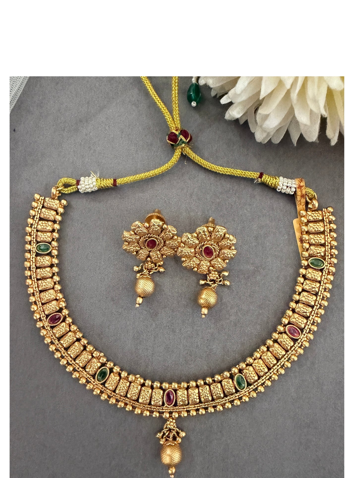 Vaibhavi Antique Necklace Set
