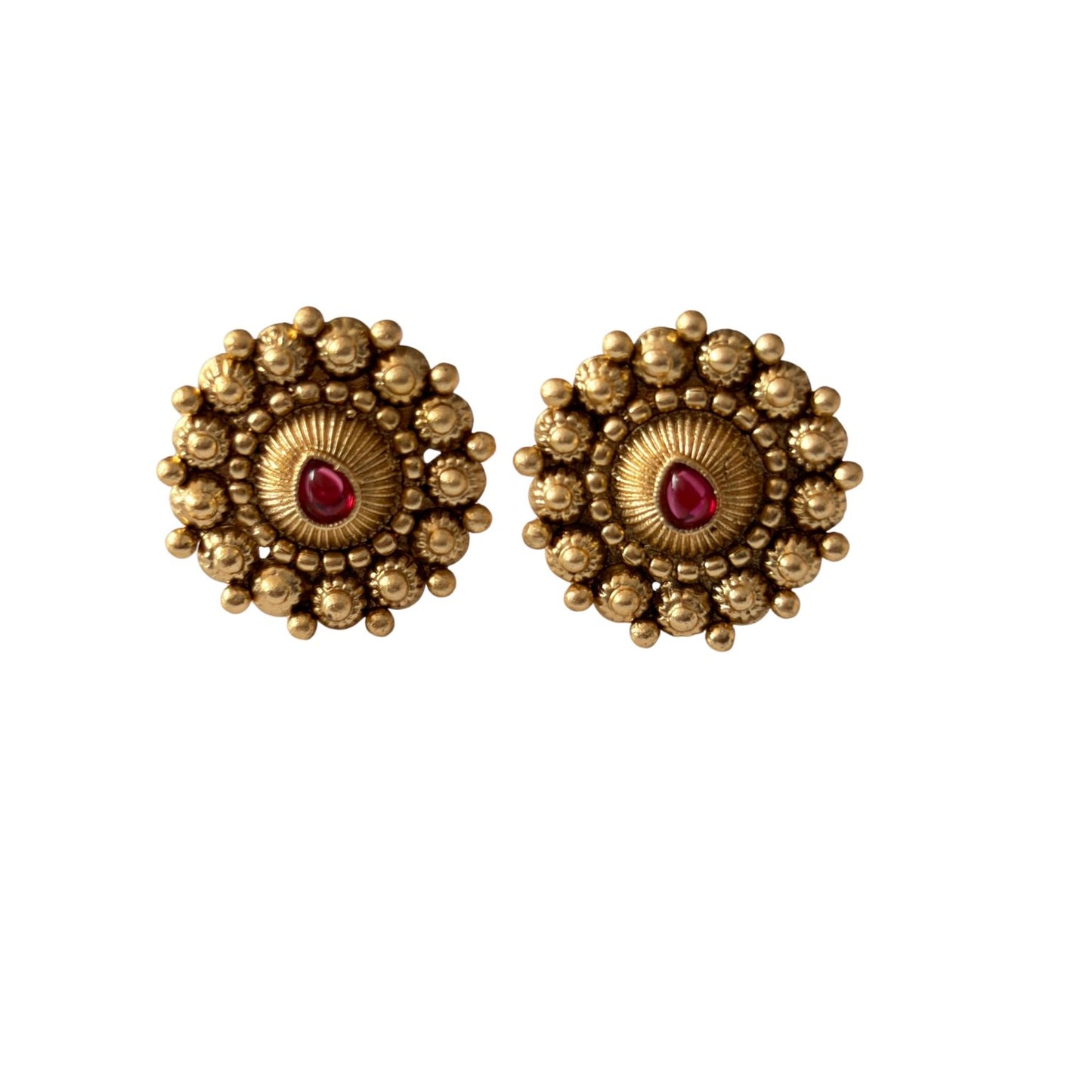 Stunning cute antique gold stud