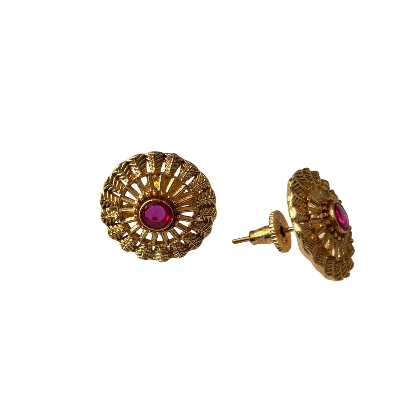 Stunning cute antique gold stud