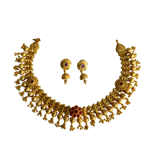 Three Flower Golden Necklace