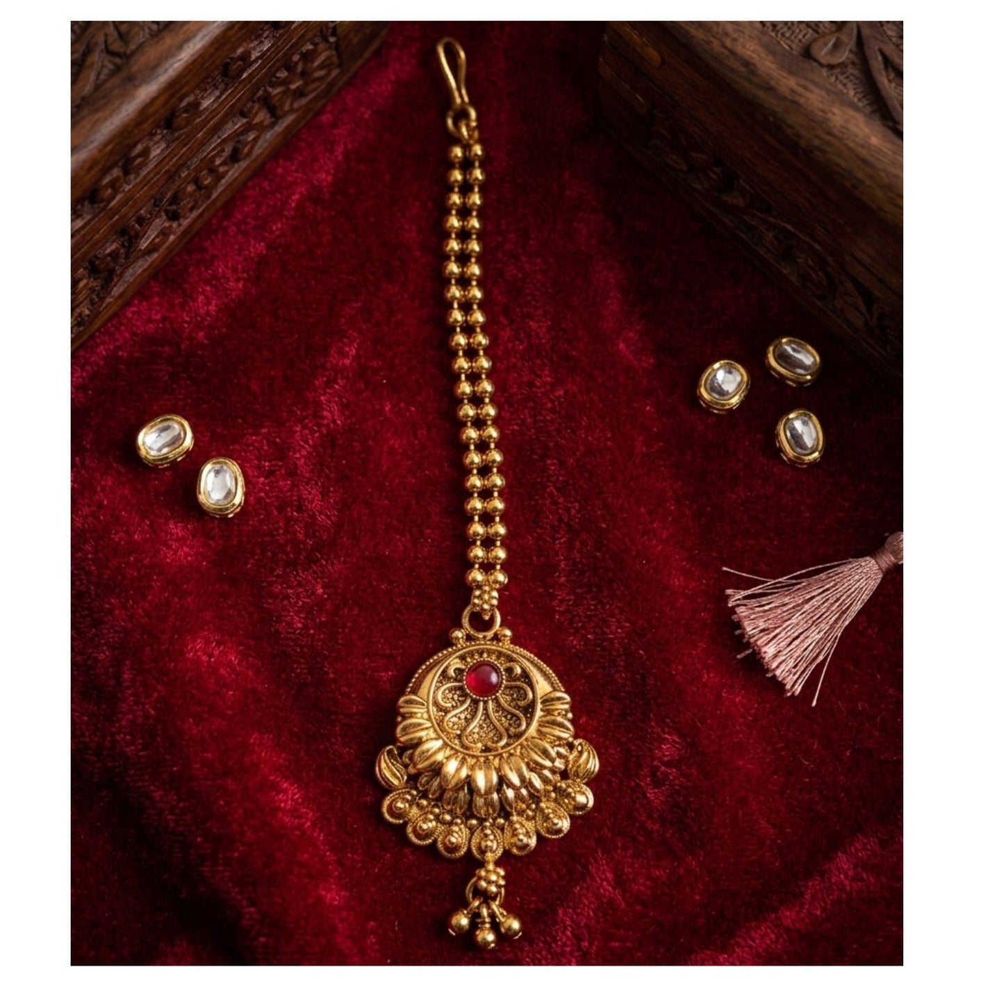 Antique Rajwadi Ghungru Tika