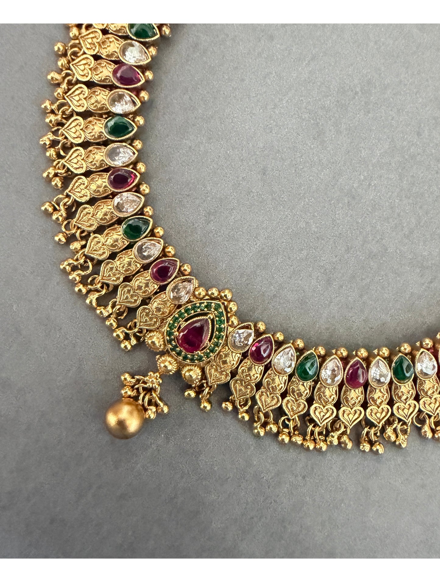 Navratna Grace Choker
