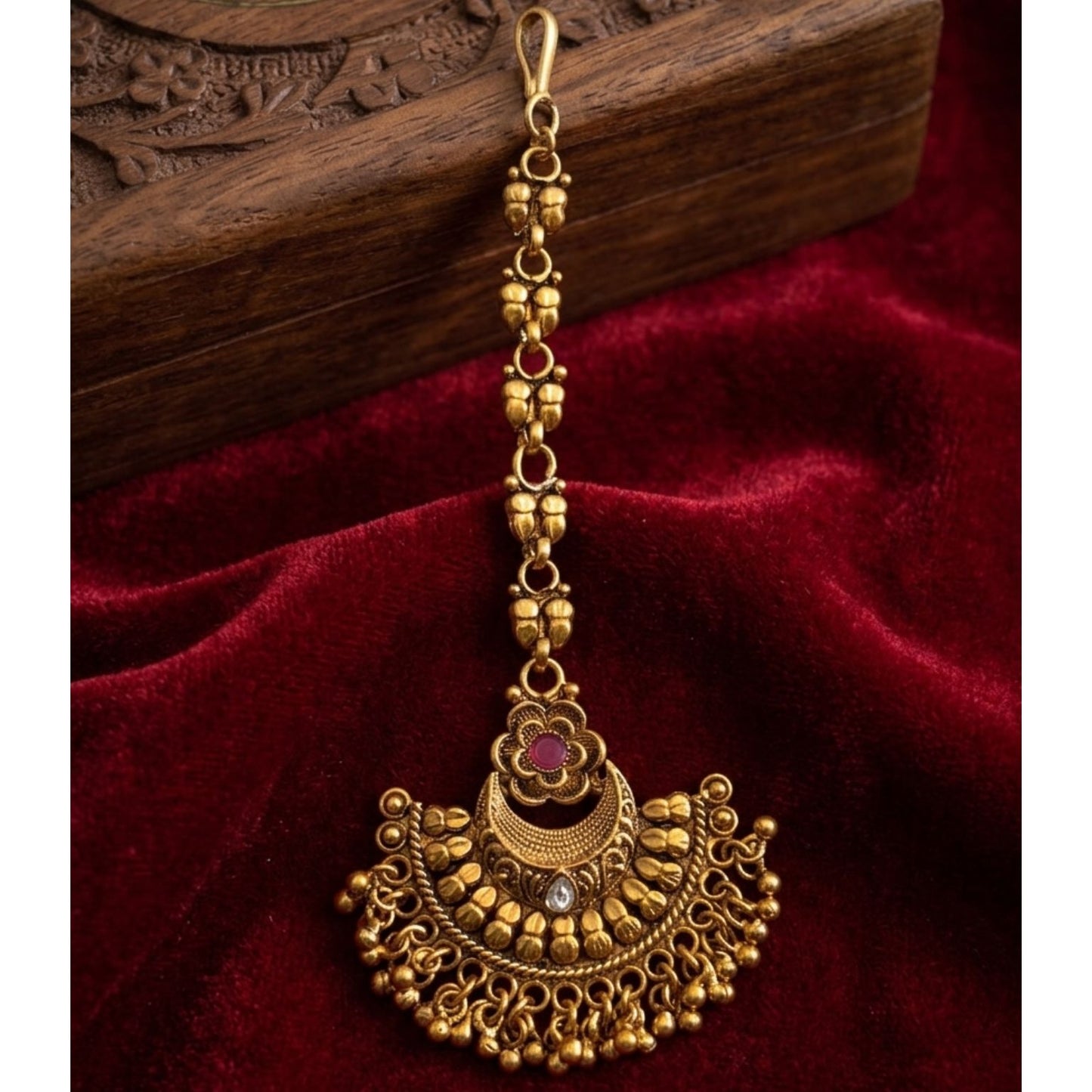 Antique Rajwadi Ghungru Tika