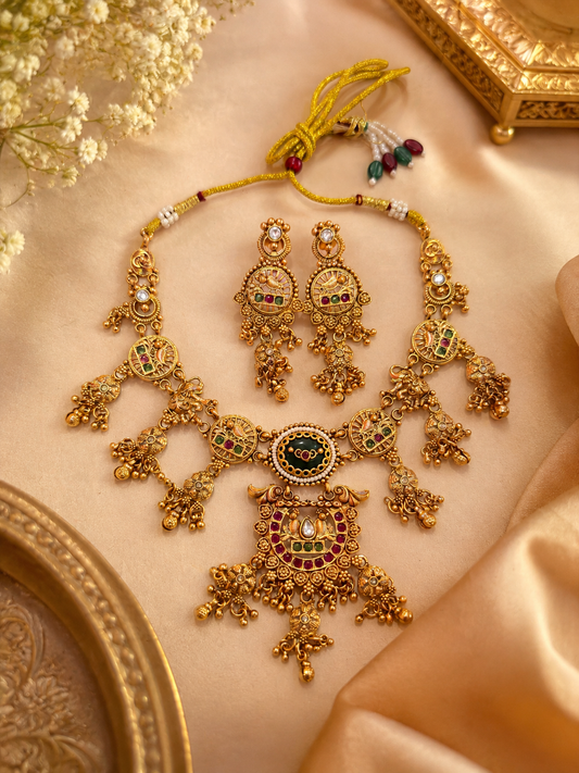 Rajvi veniya Necklace set