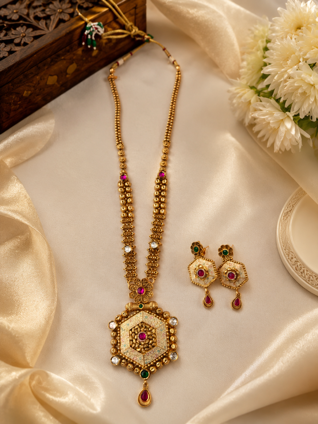 Ira Heirloom Necklace