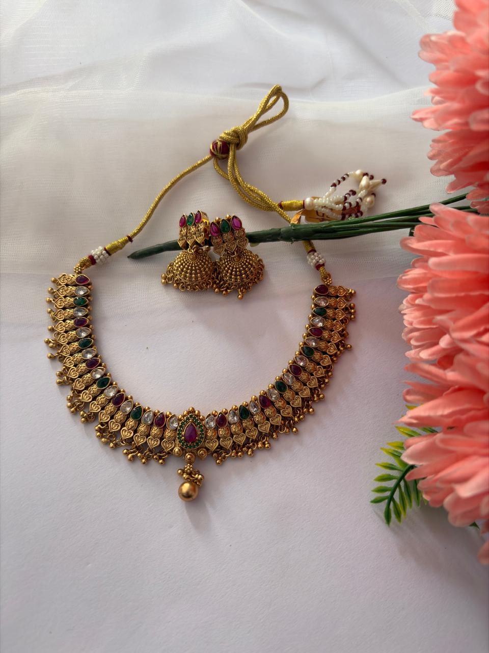 Vasundhara Ratna Choker