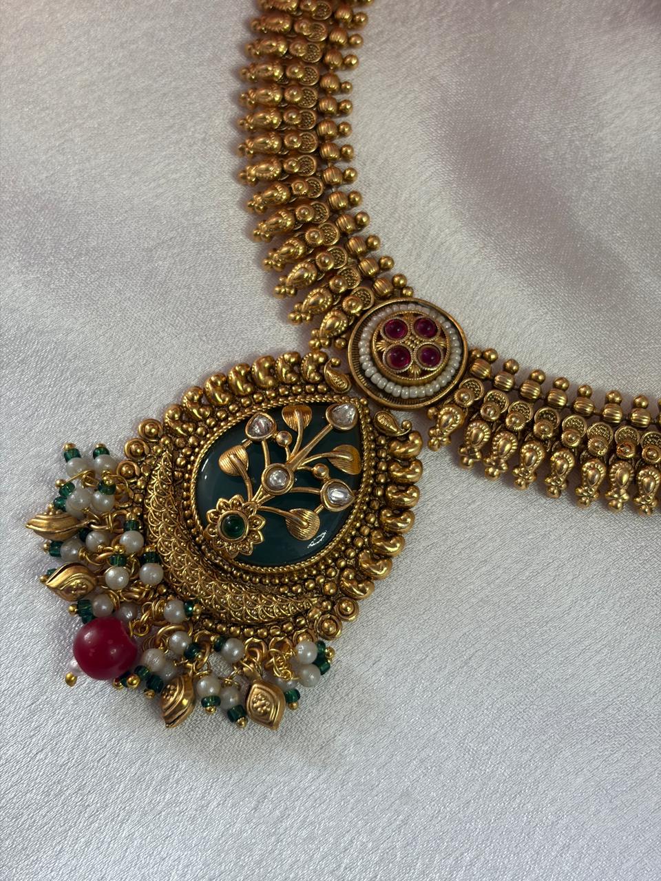Shrivalli Gold Set